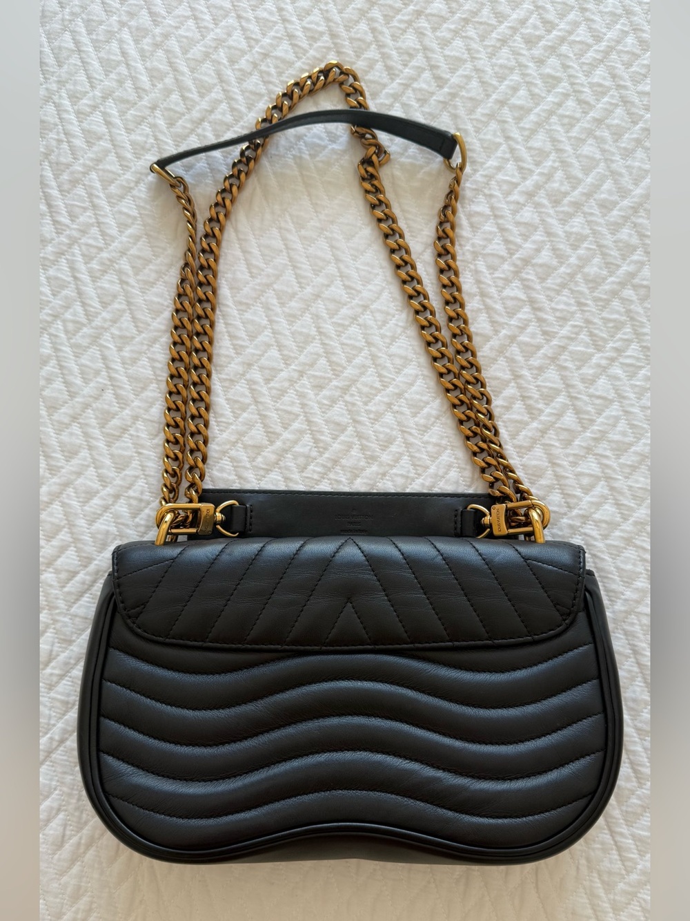 Louis Vuitton New Wave Black Quilted Shoulder Bag Multicolor Rainbow Logo Strap - Picture 7 of 15